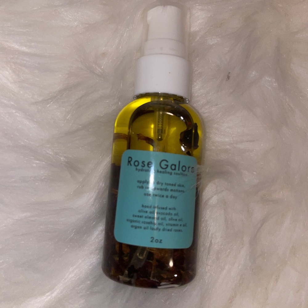 Moonxcosmetics Rose Galore oil